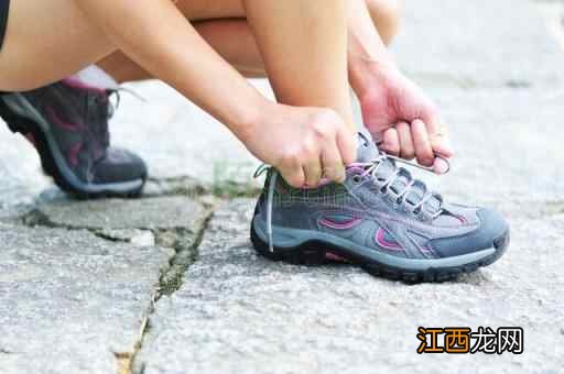 老年人要长寿，走路是最佳运动之一，掌握5个要点，健康获益更多