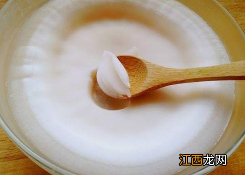 “猪油”的危害大？为何吃了上千年的猪油，如今却说不能吃了？