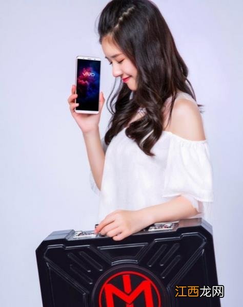 vivo X20 plus和OPPO R11 plus哪个好？区别对比