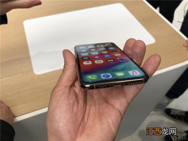 火眼金睛教你辨别真假iphone xs，别花冤枉钱买假货