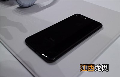 iPhone7 plus亮光黑真机图赏：黑得漂亮