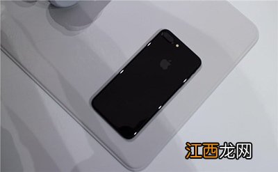 iPhone7 plus亮光黑真机图赏：黑得漂亮