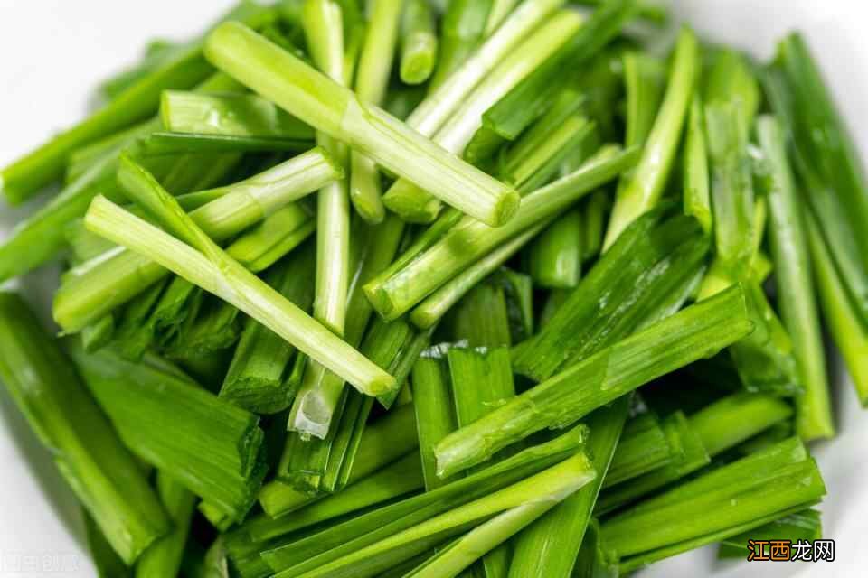 谷雨节气常阴湿多雨,饮食养生常吃这“五素三荤”,养肝护脾胃