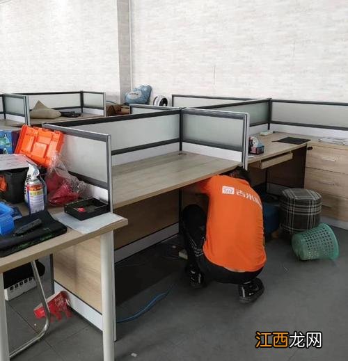 办公桌大象摆放位置图 新搬办公室讲究与禁忌，办公室文件柜摆放风水