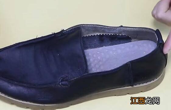 新皮鞋太硬怎么变软