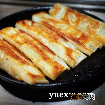 锅贴饺子用热水还是凉水和面