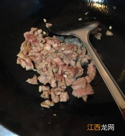 秋葵炒肉怎么做