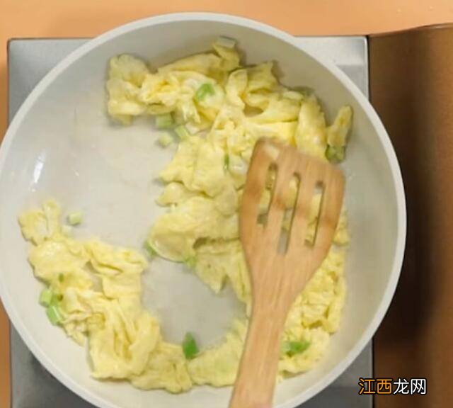 青椒鸡蛋怎么炒