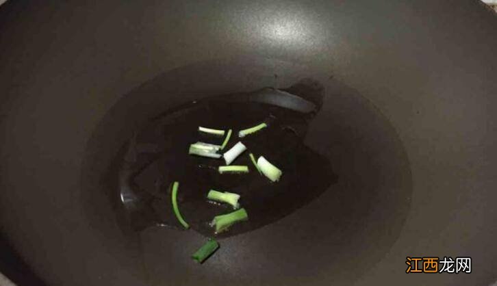 炒猪血怎么炒好吃