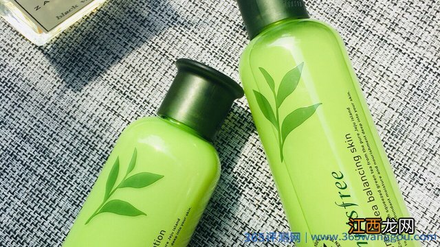 Innisfree品牌旗下产品主打来自济州岛的天然植物成分