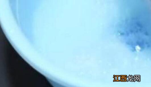 如何清理细密的漏勺