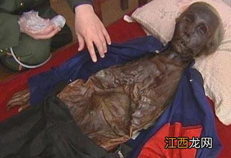 人要死的前三天的征兆 家里要死人的前半年预兆,老人活不过一年的表现