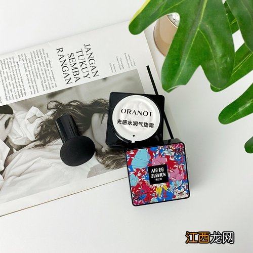 里面各大女主角自然清透的皮肤好是令人羡慕