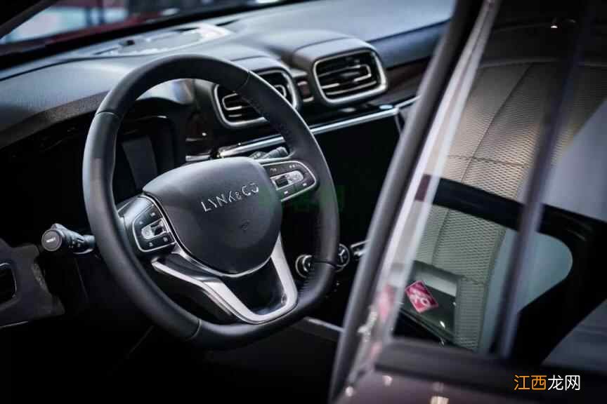 恋上冰雪运动，自驾领克02到崇礼滑雪是一种什么体验？