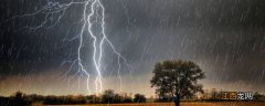 雷雨季节的安全注意事项