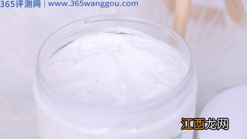 还有其他成分PCA钠、甘油、丙二醇、卵磷脂等都很滋养