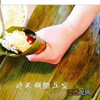 大黄米包粽子应该怎么做