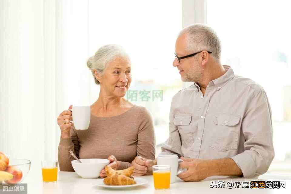 健康养生的人,进食时会坚持这4个原则,疾病不易找上门