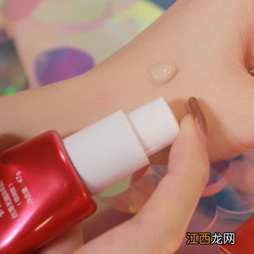 诉求含保养效果、兼具防晒、遮瑕力好又能快速完妆