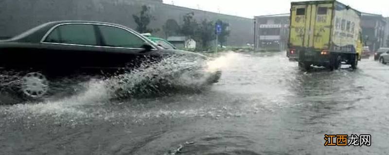 暴雨怎么形成的原因是什么