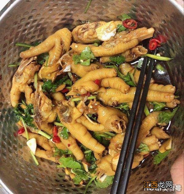 超级简单的青椒鸡爪做法 柠檬鸡爪是怎样做的