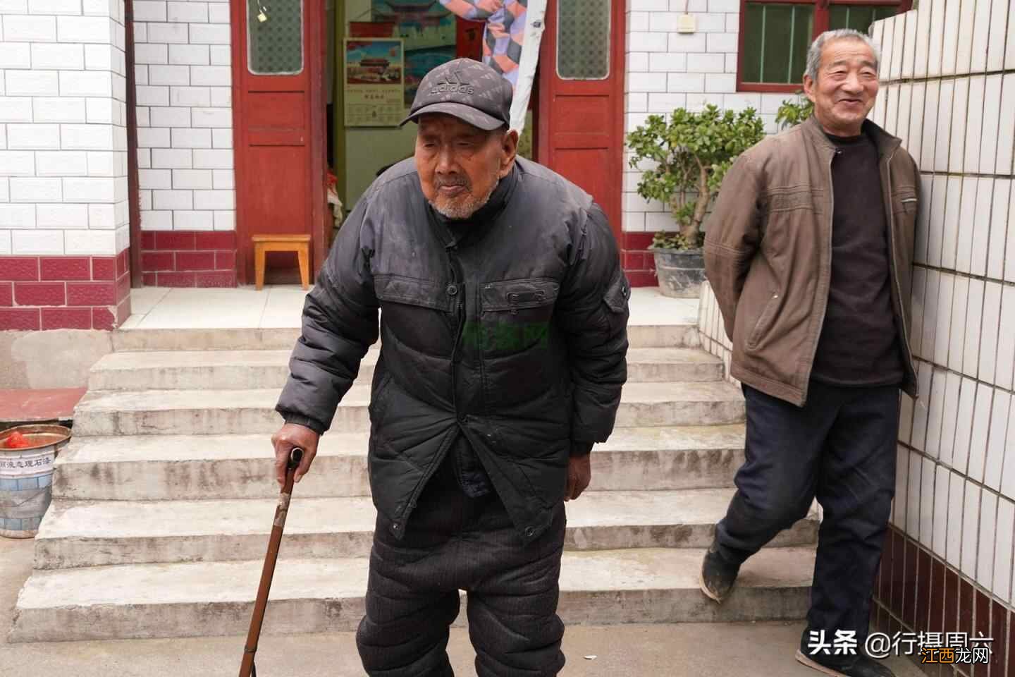 百岁老人身体健康从不养生,内心强大,听他儿子讲出3点秘诀