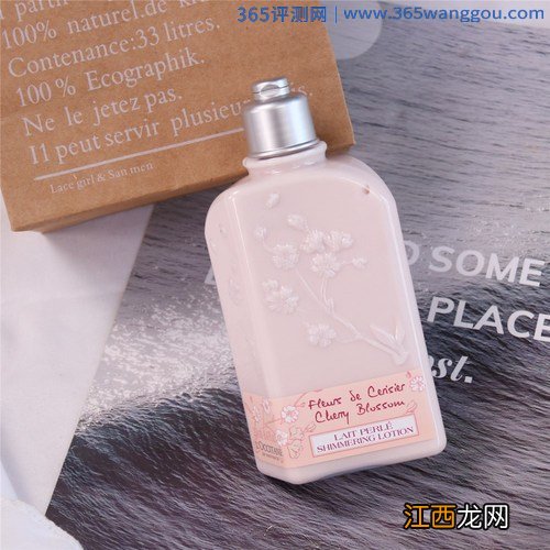 疯狂尝试各种各样的美白产品效果却始终不尽人意