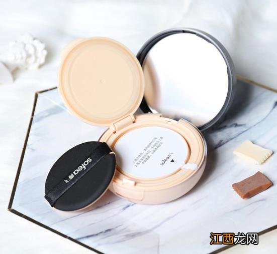 这款气垫采用防水PUResin材料具有抗菌性