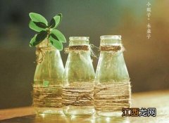 我哥高中时，对班里的一个男生特好，经常……