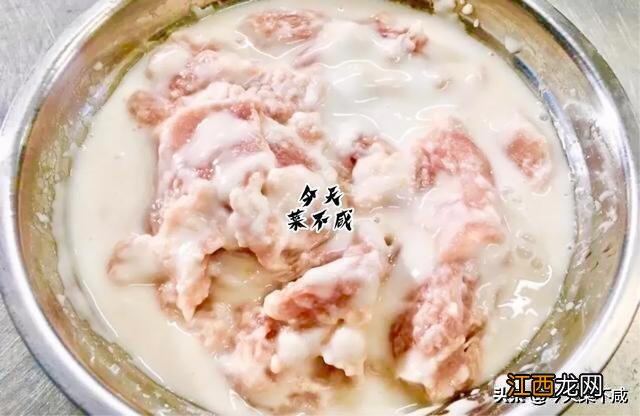 锅包肉用什么淀粉合适?肉放什么淀粉会变嫩,点看这里吧!