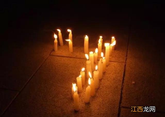 夫妻头脚对着睡好吗 睡觉脚西头东犯忌吗，睡觉头朝西是大忌吗