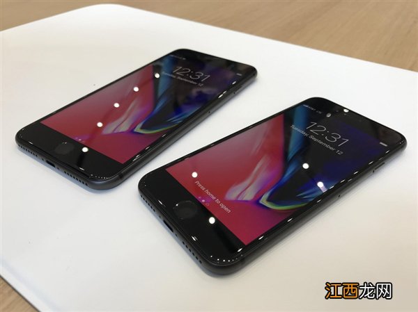 iPhone8开箱图赏：高颜值+高设计