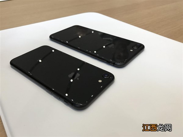 iPhone8开箱图赏：高颜值+高设计