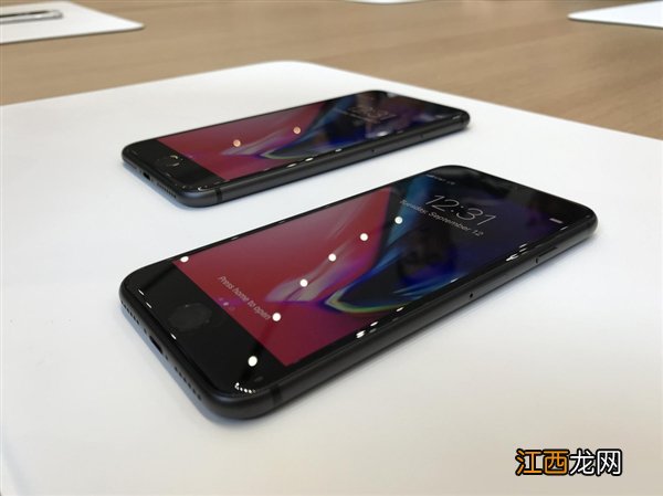 iPhone8开箱图赏：高颜值+高设计