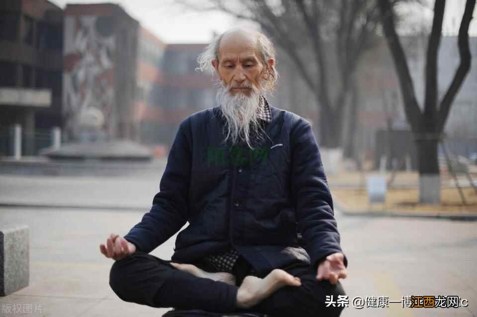 中医养生只能吃中药？很多人不知道以下5种养生方式，比吃药更好