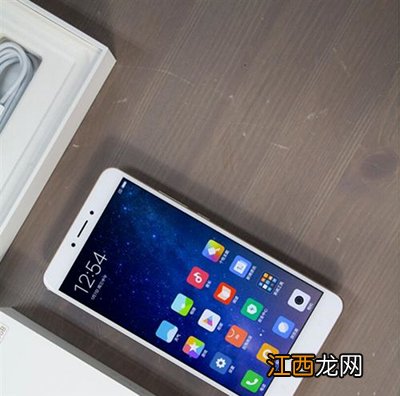 【多图】小米Max 2开箱图赏：视觉效果更佳