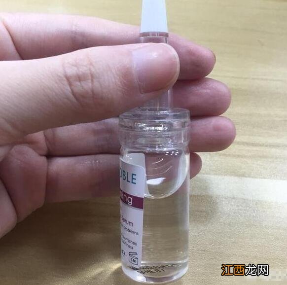 干性皮肤有斑用什么护肤品？