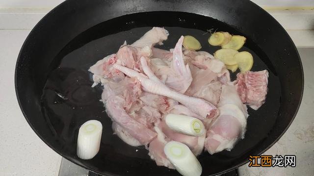 鸡肉炖什么最好吃？炖鸡肉加啥好，提升level的文章