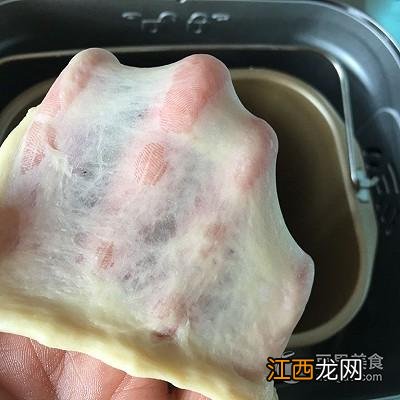 面包机什么时候撒果料？面包机何时加果料，这里大有看头