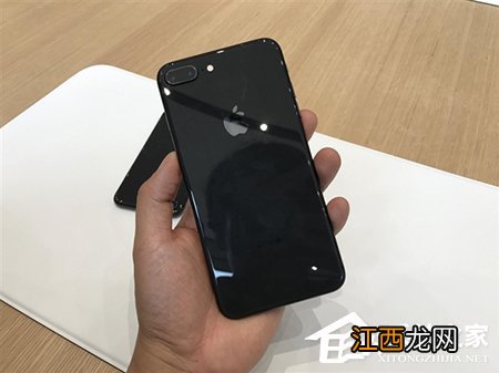 苹果8颜色对比 iphone8最好看的颜色