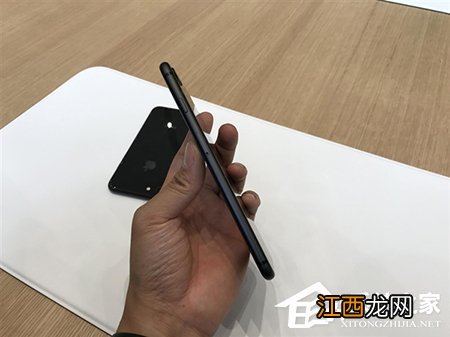 苹果8颜色对比 iphone8最好看的颜色