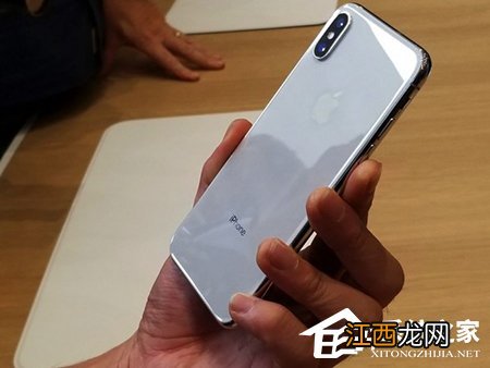 苹果8颜色对比 iphone8最好看的颜色