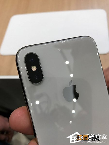 苹果8颜色对比 iphone8最好看的颜色