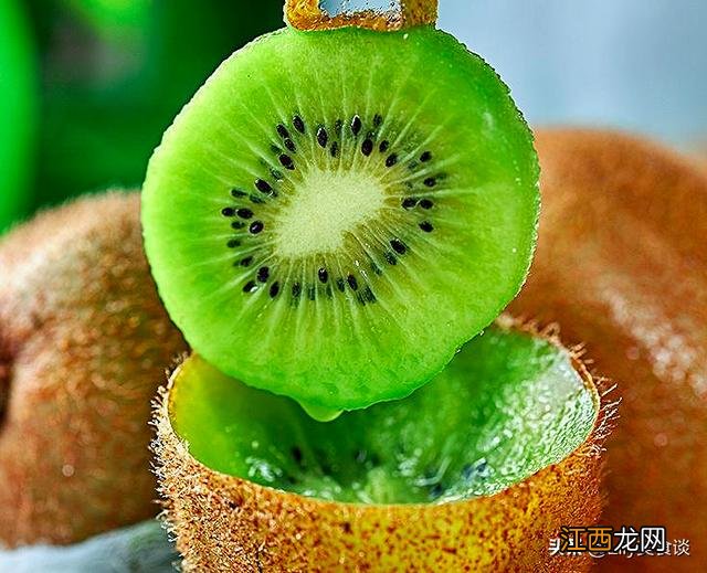 吃什么水果补水效果好?吃啥水果是补水的,看完受益匪浅