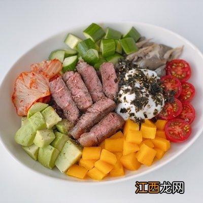 牛排配啥主食？搭配牛排的主食，这几点很重要