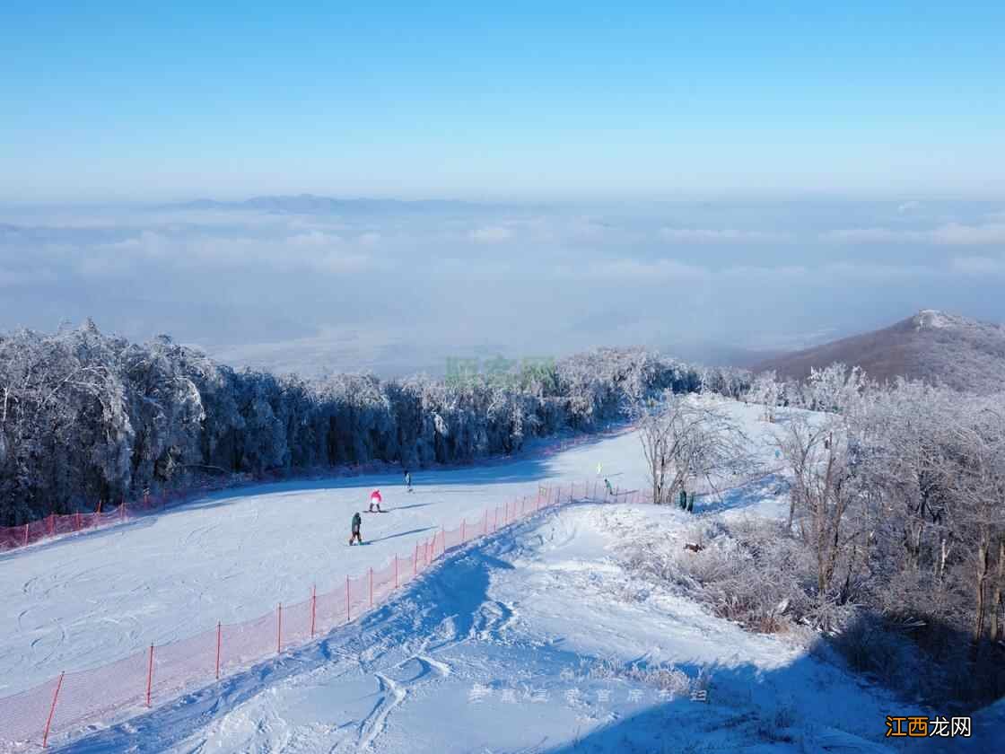 2020中国最佳滑雪度假区，遇美女几率超高，还能看到神级冰挂