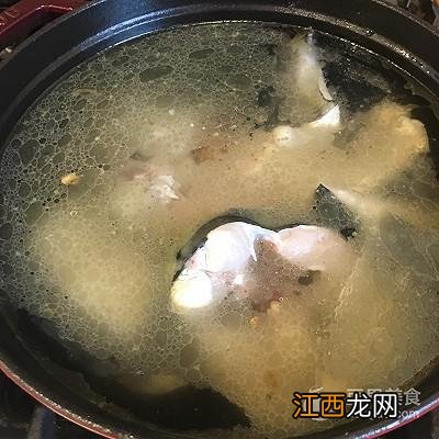 鲶鱼炖什么好吃？炖鲶鱼放什么菜，详细讲解，不懂来