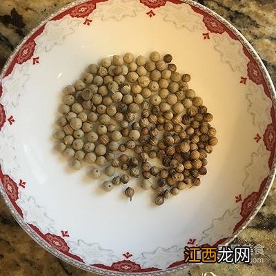 鲶鱼炖什么好吃？炖鲶鱼放什么菜，详细讲解，不懂来