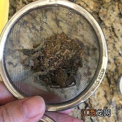 鲶鱼炖什么好吃？炖鲶鱼放什么菜，详细讲解，不懂来