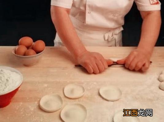 包饺子用什么面粉做的？做饺子是用什么面粉做，此文被多次浏览